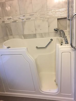 Accessible Bathtub in New Riegel by Independent Home Products, LLC